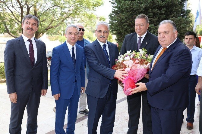 Vali Güvençer Turgutlu’da İncelemelerde Bulundu