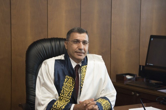 Dokuz Eylül Üniversitesi’nde Devir Teslim Töreni