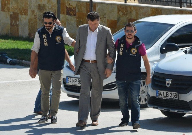 Uşak’ta Vali Yardımcısı Ve Kaymakam Hakim Karşısına Çıkarıldı