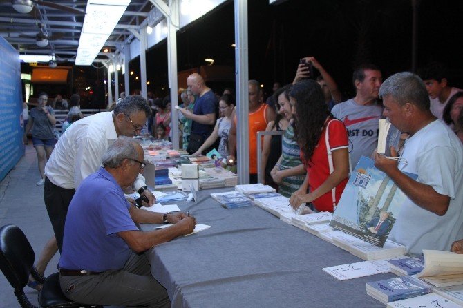 Altınkum’da Ataol Behramoğlu Rüzgarı
