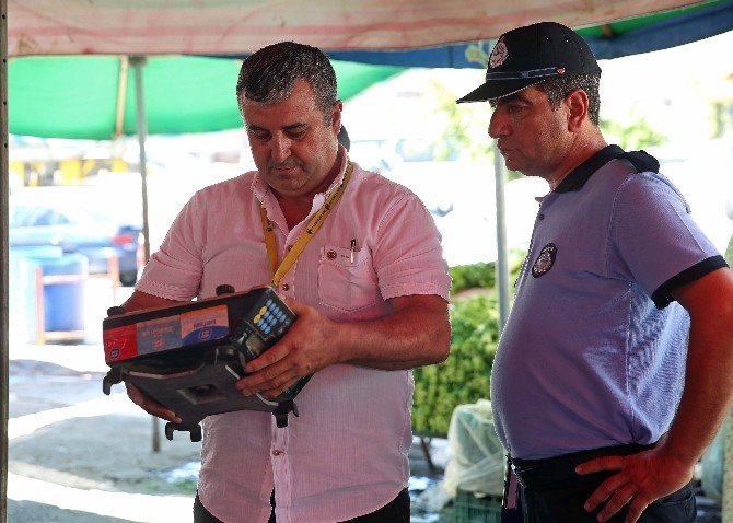 Buca Pazarlarında Terazi Denetimi