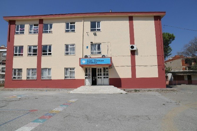 Boyamalar Okullara Renk Katıyor