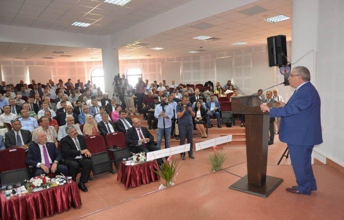Kütahya’da ’15 Temmuz Darbe Girişiminin İslam Coğrafyasında Yansımaları’ Konferansı