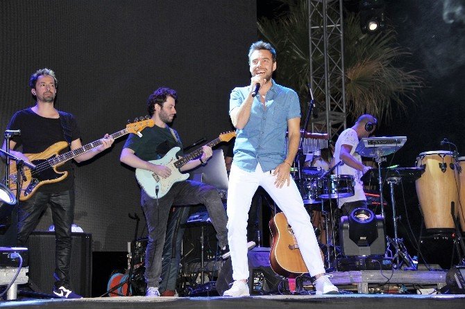 Murat Dalkılıç Eşinin Kendisini Kıskanmadığını Söyledi