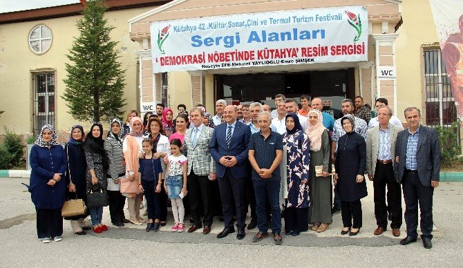 Başkan Ali Çetinbaş Ve Milletvekilleri ’Demokrasi Nöbetinde Kütahya’ Konulu Resim Sergisini Gezdi