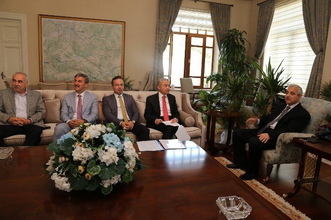 Turgutlu Heyetinden Vali Güvençer’e Ziyaret