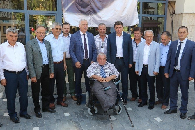 Büyükşehirden Muhtara En Güzel Hediye