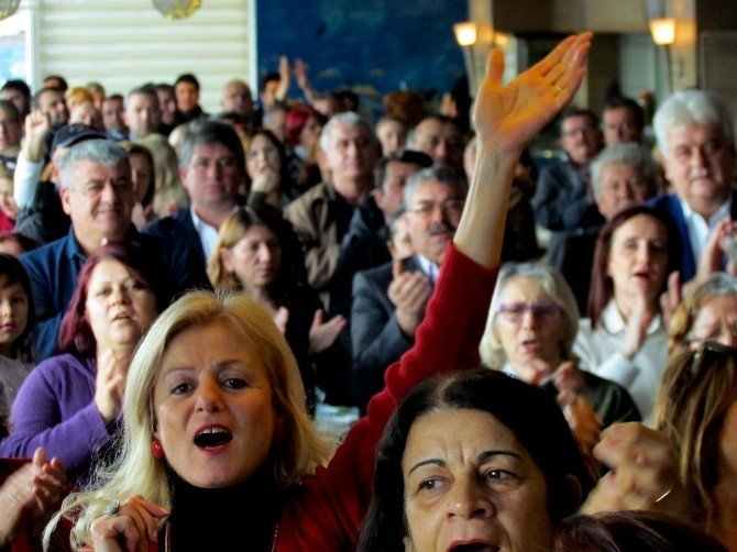 Çeşmeli Chp’liler Kahvaltıda Buluştu