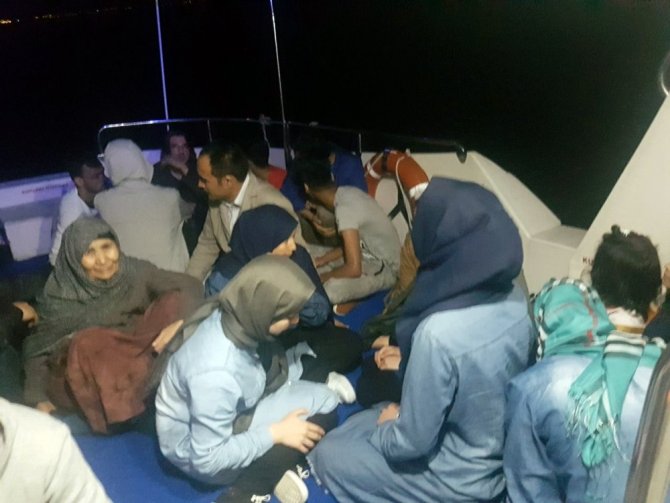 Sahil Güvenlik 18 Mülteci Yakaladı