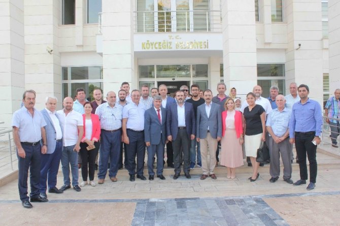 Ak Parti Genel Başkan Yardımcısı Mahir Ünal, Köyceğiz Belediyesini Ziyaret Etti
