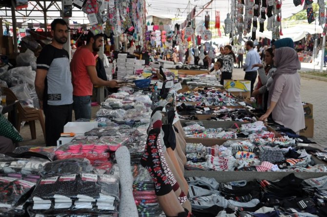 Simav Panayırı’nda Son Gün İndirimine Yoğun İlgi