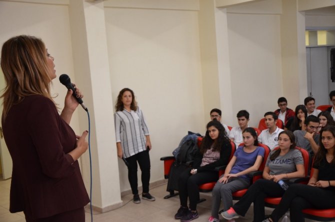 Milas’ta Gençlere Tıp Fakültesi Anlatıldı