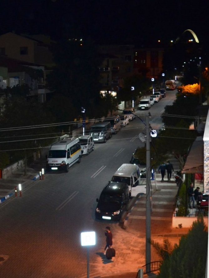 Manisa’da 75. Yıl Mahallesi Işıl Işıl Oldu