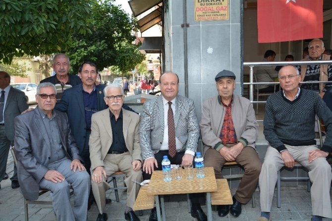 Aşure Hayırlarının Sonuncusu Meşrutiyet Mahallesinde Yapıldı