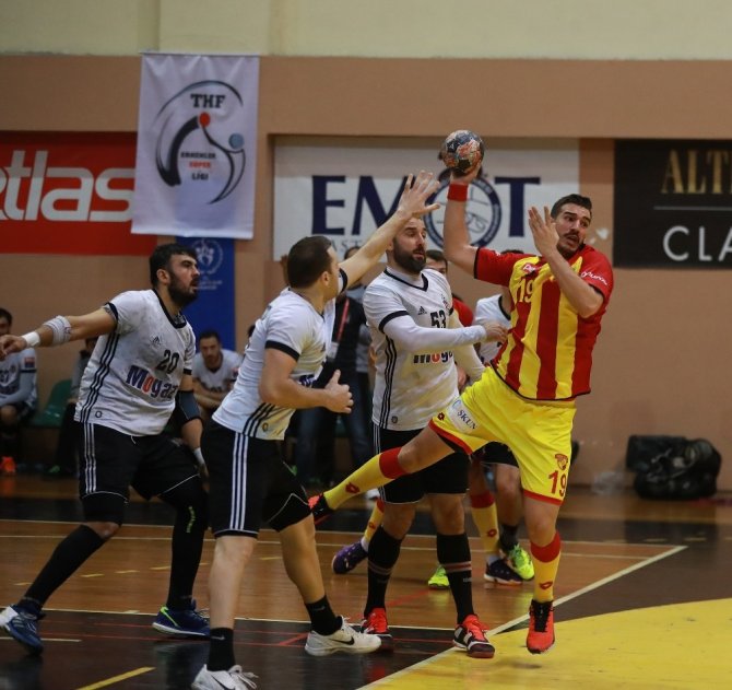 Hentbol Erkekler Süper Ligi: Göztepe: 21 - Beşiktaş Mogaz: 32