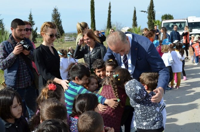 Başkan Atabay, Öğrencilerle Fidan Dikti