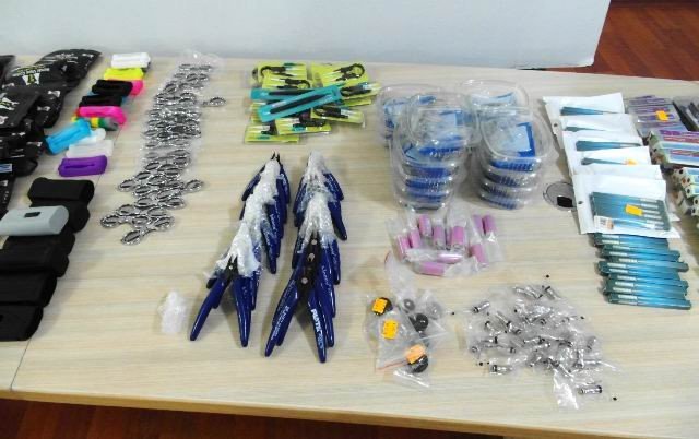 Kaçak Sigara Üretilen Ev Ve Kapıcı Dairesine Polis Baskını