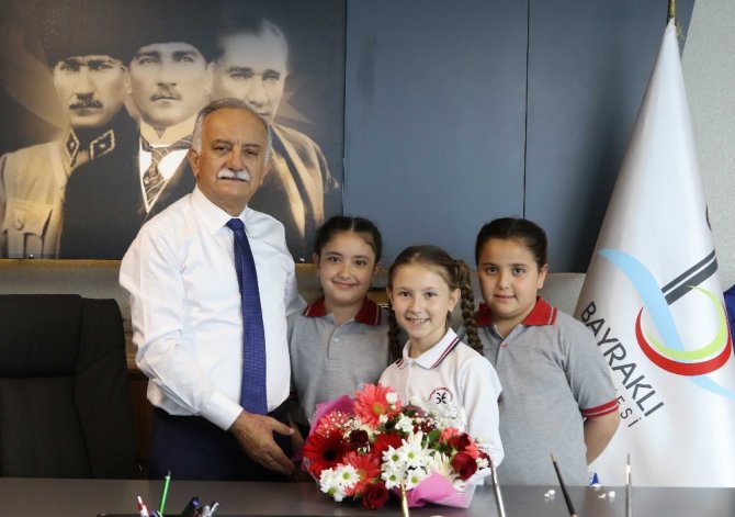 Başkan Karabağ Çocukları Ağırladı