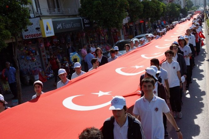 103’üncü Yıl Anısına 103 Metrelik Dev Türk Bayrağı
