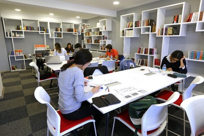 Buca’nın 5 Yıldızlı Gençlik Merkezine 14 Bin Üye