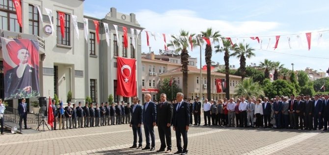 İzmir’de Coşkulu 19 Mayıs
