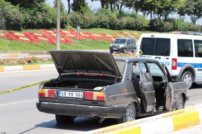 ‘Dur’ İhtarına Uymayarak Kaçan Otomobil Lastiklerini Patlatılarak Durduruldu