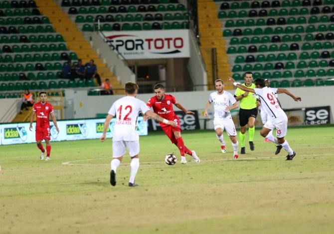 Spor Toto 1. Lig: Balıkesirspor Baltok: 0 - Altınordu: 0