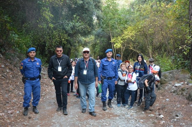 Başak Koleji’nden ‘Atatürk Ve Doğa’ Yürüyüşü