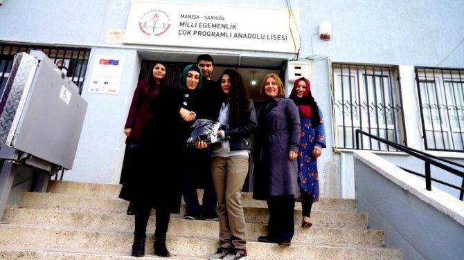 Hem Okulunun Hem De Sarıgöl’ün Gururu Oldu