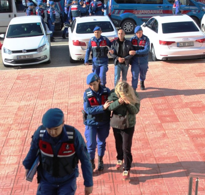 Bodrum’da İnsan Kaçakçılarına Operasyon: 1’i Uzman Çavuş 9 Gözaltı