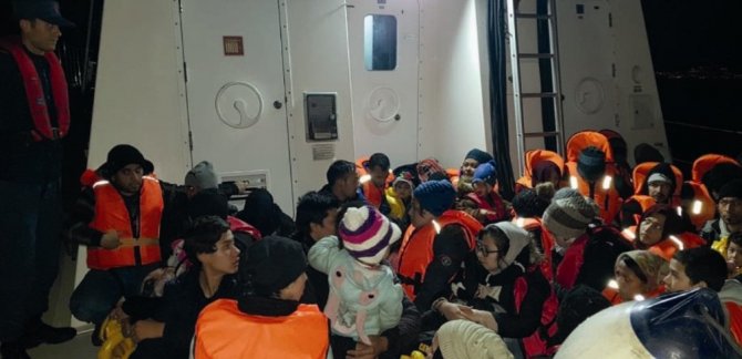 Kuşadası’nda 23’ü Çocuk 50 Kaçak Göçmen Yakalandı