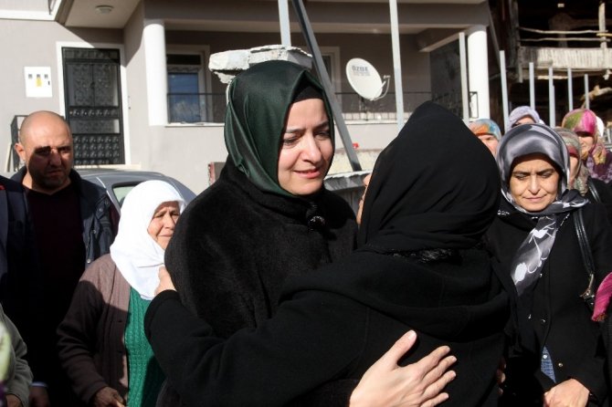 Eski Bakan Kaya’nın Halası Son Yolculuğuna Uğurlandı