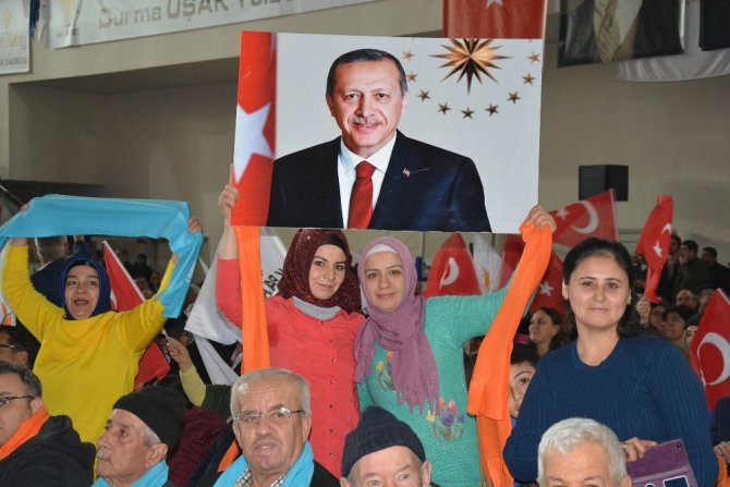 Ak Parti Uşak’taki Belediye Başkan Adaylarını Tanıttı