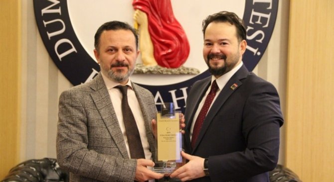Ödüllü Yazar Özcan’dan Rektör Gören’e Ziyaret