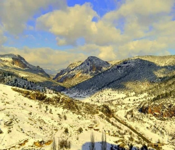 Eğrigöz Kalesi Ve İkitaş Kanyonu’na Beyaz Örtü