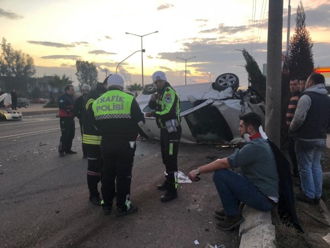 Manisa’da Trafik Kazası: 4’ü Çocuk 9 Yaralı