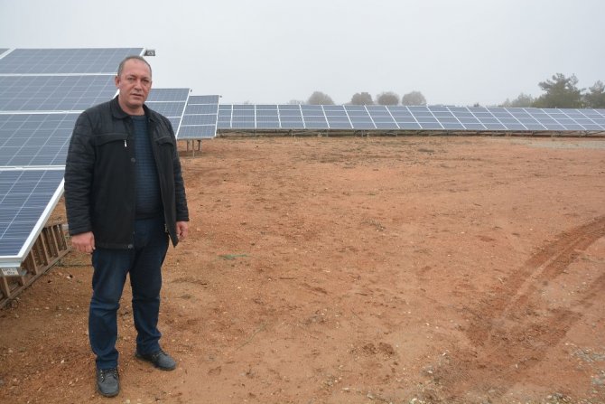 Girişimci Muhtar Köyüne Güneş Enerjisi Sistemi Kurdurdu