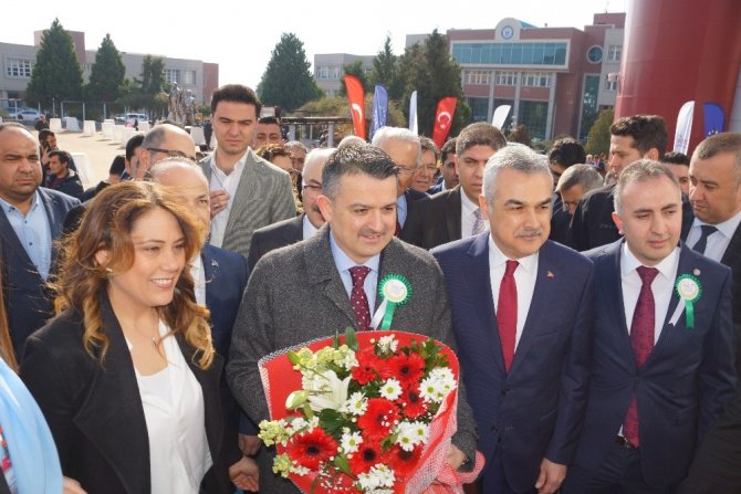 Bakan Pakdemirli, Aydın’da 1.5 Milyarlira Değerinde Hibe Paketi Açıkladı