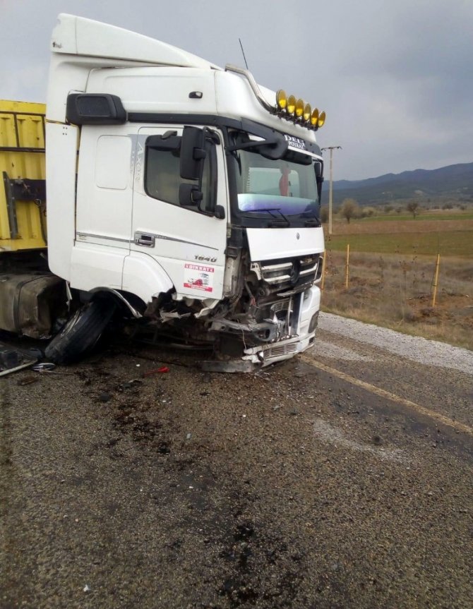 Denizli’de Trafik Kazası 1’i Ağır 2 Yaralı