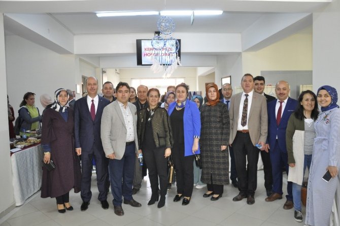 Şuhut’ta El Emeği Göz Nuru Ürünler Görücüye Çıktı