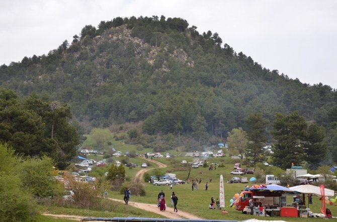 Hıdrellez Şenliklerine 15 Bin Kişi Katıldı