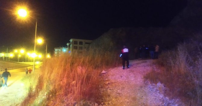 50 Metrelik Uçurumdan Atlayan Genç Ağır Yaralandı