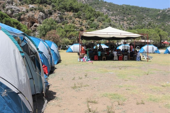 Bu Çadır Kamp Tatil İçin Değil, Geleceğin Bilim İnsanları İçin