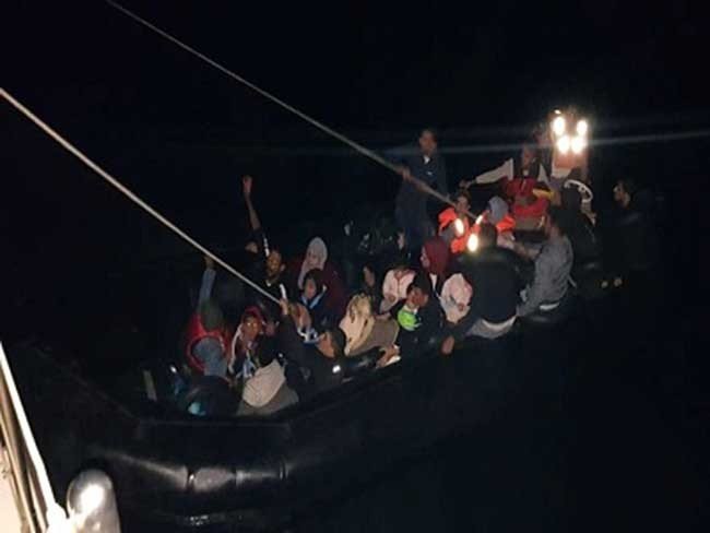 İzmir’de 92 Düzensiz Göçmen Yakalandı