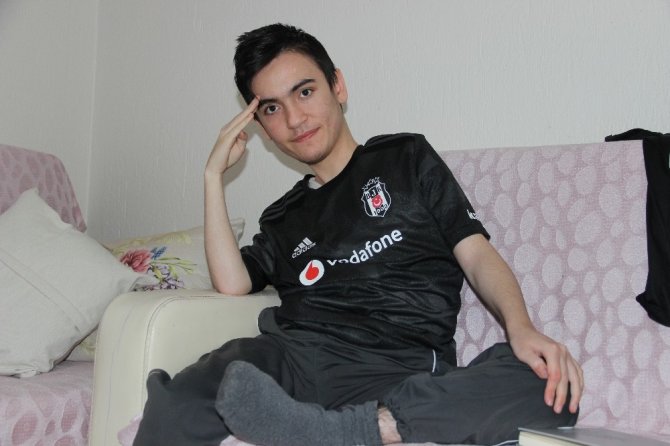 Dmd Hastası Genç: "Ölmek İstemiyorum"