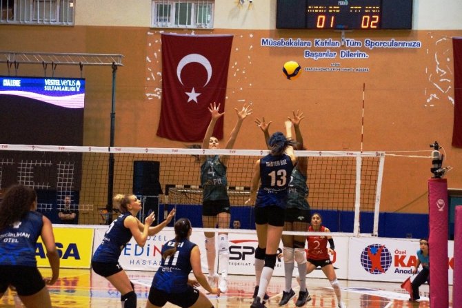 Vestel Venüs Sultanlar Ligi: Aydın Büyükşehir Belediyespor: 3 - Ptt: 2