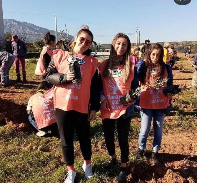 Datça Myo Öğrencileri Okul Kampüsünü Yeşillendirdi