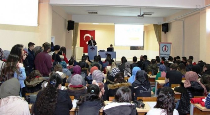 Dpüsem Gediz Myo’da Sertifika Programlarını Tanıttı