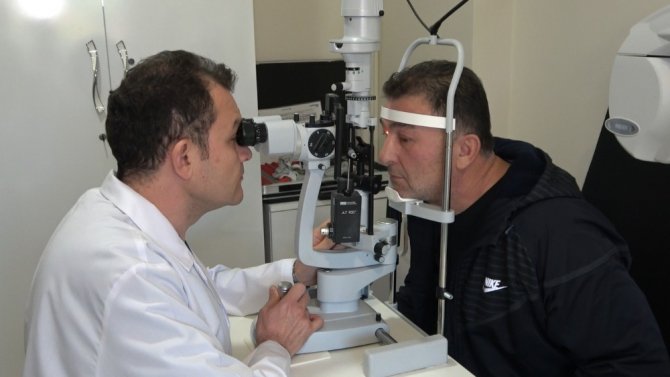 Avustralya’dan Geldi, Gözlüklerinden ’Akıllı Lens’ İle Kurtuldu