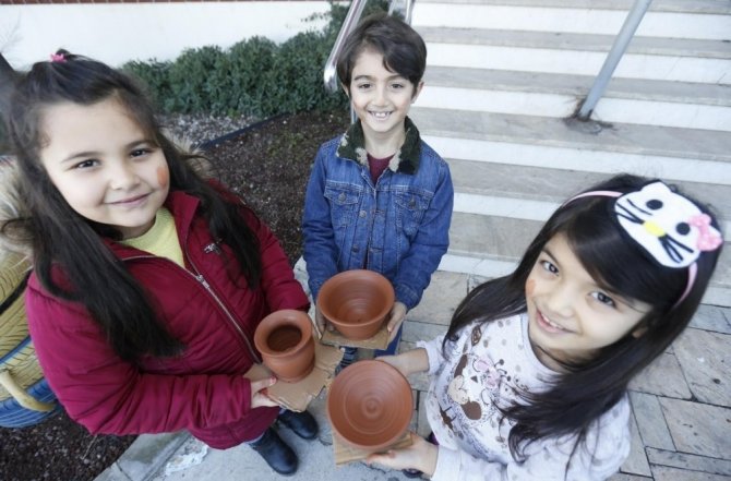 Konaklı Miniklerden Sanat Eseri Çömlekler